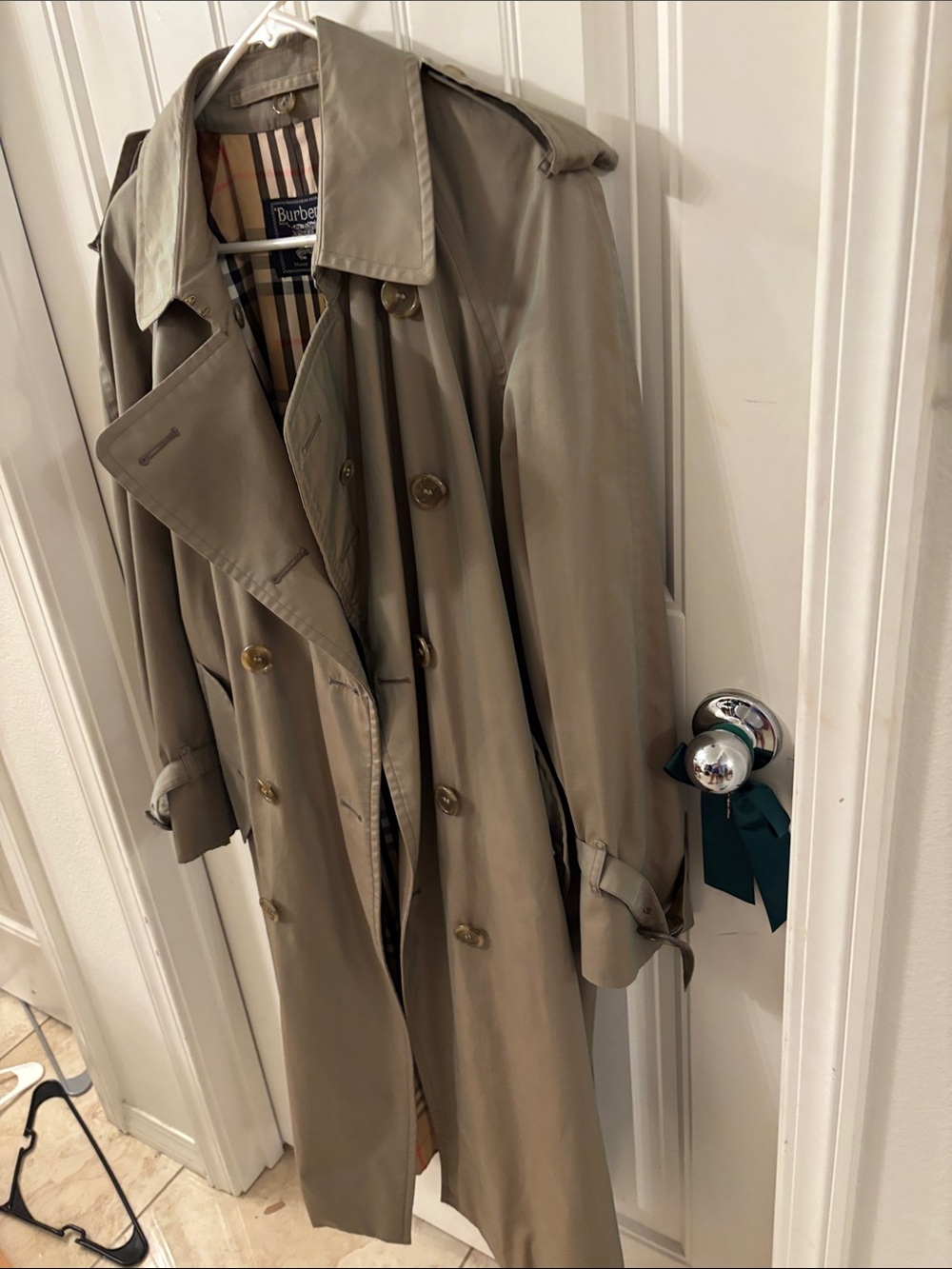 Burberry Khaki/Tan Double-Breasted Trench Coat - Picture 4 of 5